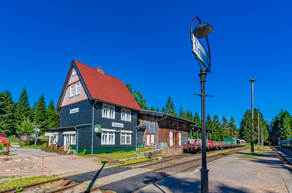 Der Bahnhof Rennsteig In Neuen Händen – HKJDML